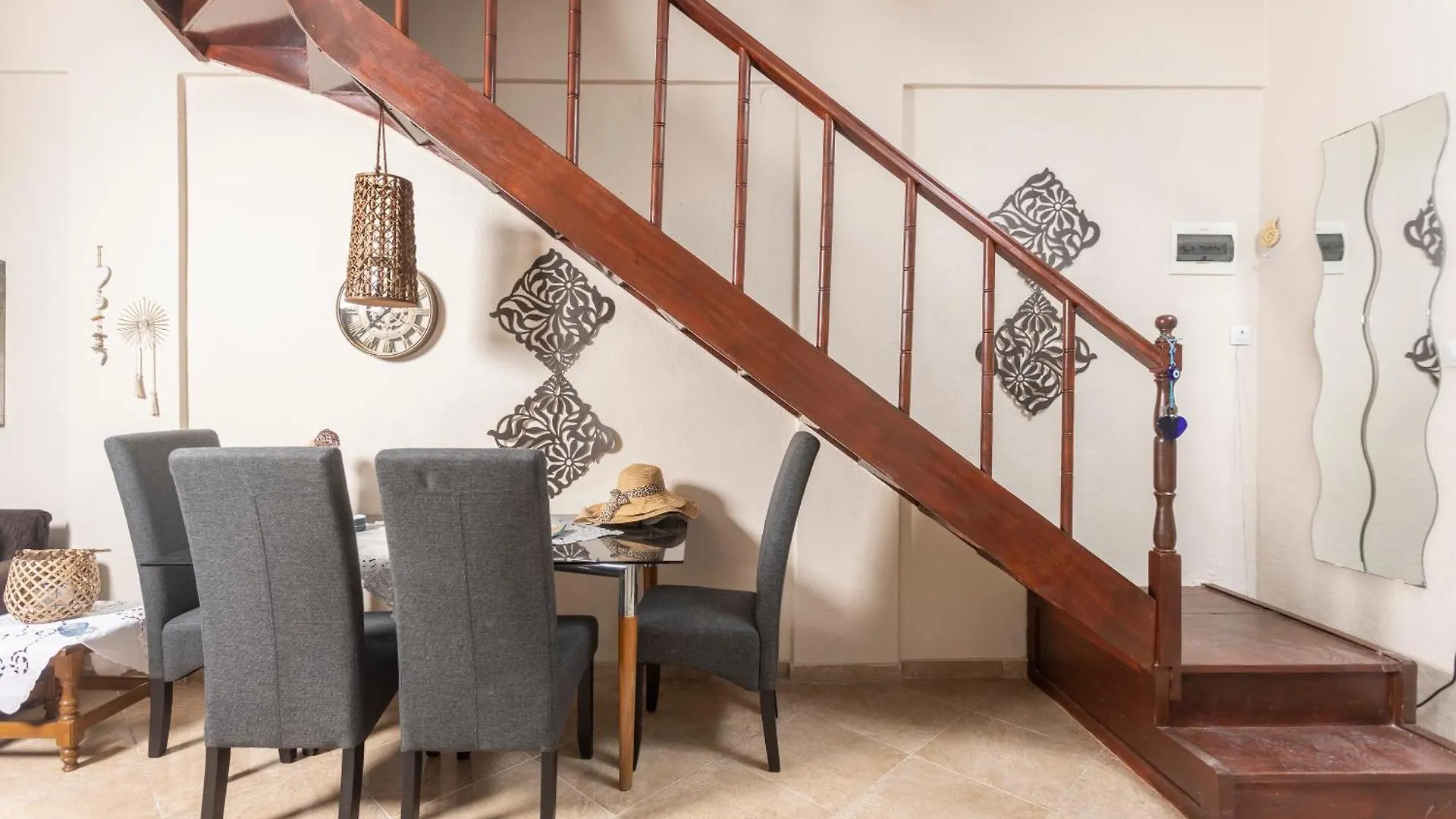 Kapa Maisonette - Beachfront, 3 Min Walk To Mamalouka Hanioti