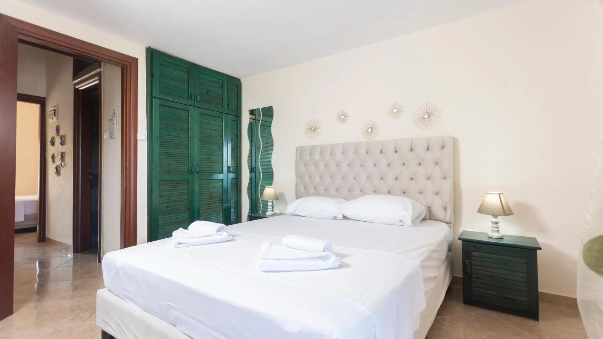 Kapa Maisonette - Beachfront, 3 Min Walk To Mamalouka Hanioti 0*,  Grecia
